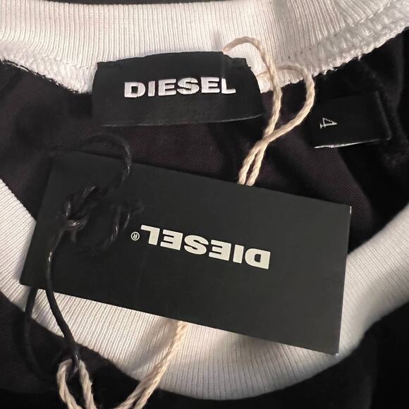 Diesel Kids TShirt Black Talita Maglietta Graphic Glitter Logo Girls Sz 4 NWT - Picture 3 of 4